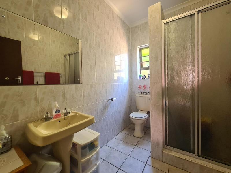 7 Bedroom Property for Sale in Noorsekloof Eastern Cape